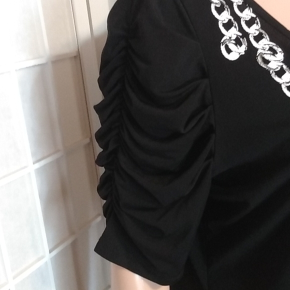 Pretty Ruched Half Sleeves Black Worthington Top - Picture 2 of 12